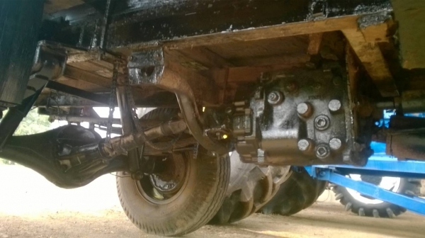 ายอีแต๋นเครื่องสี่สูบมีเกียร์กลาง เครื่องอีสุ เพลาใหญ่พร้อมใช้งานราคา65000บาทราคานี้ยังต่อรองได้อีกนะครับสนใจโทร0813655997อำพร พาเจริญ