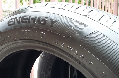 ยาง,215-55-17 Michelin MXV8 ดอกหนาปี11สี่เส้น 2,500