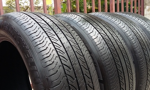 ยาง,215-55-17 Michelin MXV8 ดอกหนาปี11สี่เส้น 2,500