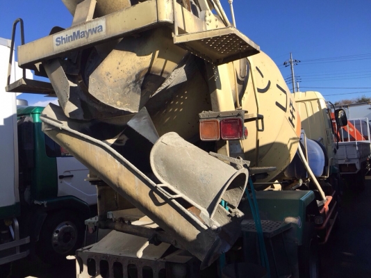 SALE ISUZU FSR33D4S 5.6Q SALE ISUZU FSR33D4S 5.6Q