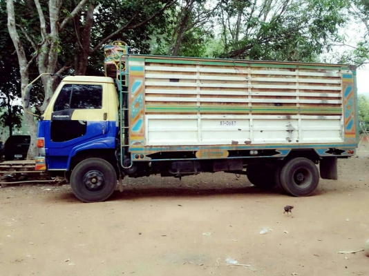 รถ 6 ล้อ hino Super เสี่ย ดั้ม เกษตร