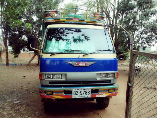 รถ 6 ล้อ hino Super เสี่ย ดั้ม เกษตร