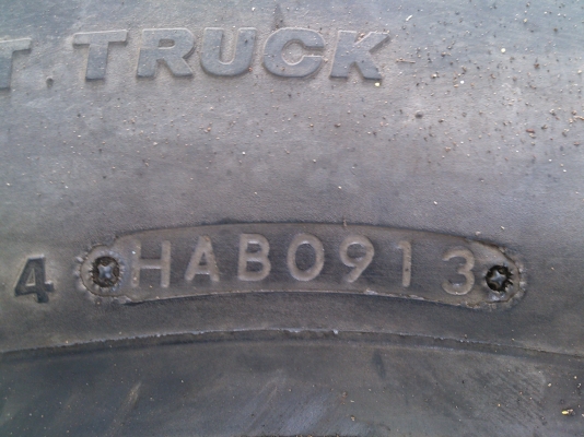 ขายยางบริดสโตน 825R16 ปี13 จำนวน 8 เส้น/ละ1200