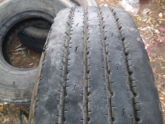 ขายยางบริดสโตน 825R16 ปี13 จำนวน 8 เส้น/ละ1200