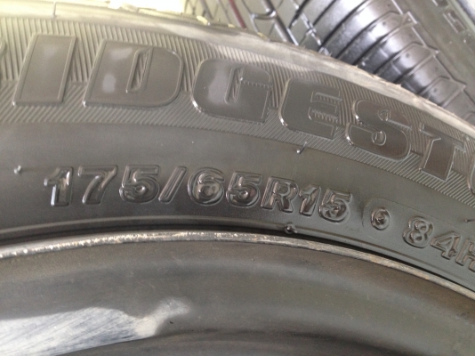 ขายยางเดิม 175/65/r15 ปี13 ติดล้อกะทะ เปิด2000 ขายยางเดิม 175/65/r15 ปี13 ติดล้อกะทะ เปิด2000