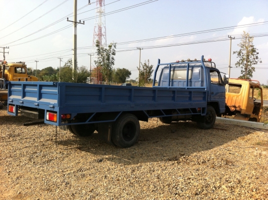 รถหกล้อ อิซูสุ