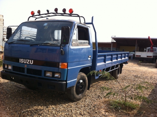 รถหกล้อ อิซูสุ