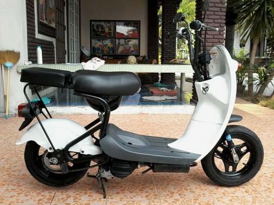 ขาย suzuki choi nori สีเดิมๆเครื่อง4จังหวะ50 ccสวยพร้อมใช้