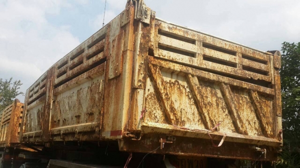 ขายพ่วงแม่-ลูก 3 คานดั้ม ไอ้หลงเทอร์โบ UERO1 FN528 ปี 41 เครื่อง 6D17 Tuerbo 220 แรงม้า คัสซีสวยตลอดเส้น ยางเต็ม ทะเบียนพร้อมโอนครับ