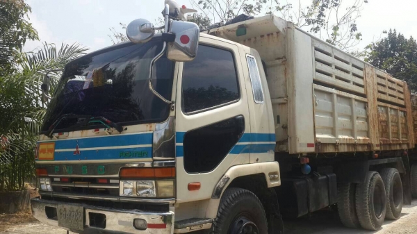 ขายพ่วงแม่-ลูก 3 คานดั้ม ไอ้หลงเทอร์โบ UERO1 FN528 ปี 41 เครื่อง 6D17 Tuerbo 220 แรงม้า คัสซีสวยตลอดเส้น ยางเต็ม ทะเบียนพร้อมโอนครับ