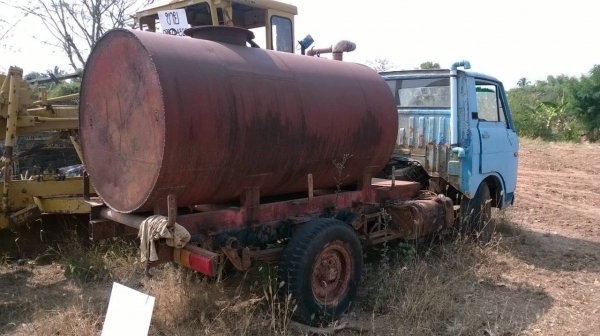 ขายรถบรรทุกน้ำ 4 ล้อ ISUZU 74 แรง คัสซีสวย ถัง 1,500 ลิตร รถใช้งานได้ปกติ ปั้มปั่นน้ำครบ ทะเบียนแจ้งจอด ราคาต่อรองได้ครับ