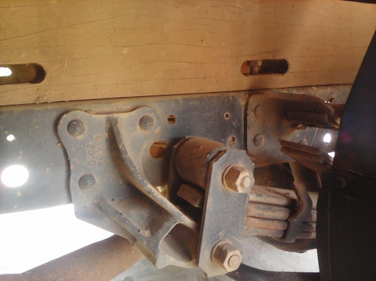 หกล้อ อีซูซุ NKR130แรง ปี46 แอร์ พ.เวอร์ สภาพดีพร้อมใช้งาน ทะเบียนพร้อมโอน