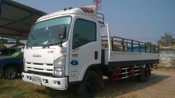 ขาย 6 ล้อ ISUZU NQR 175 ปี 55 กระบะยาว 5.50 เมตร คัสซีสวย ยางเรเดียลเต็มทั้ง 6 เส้น แอร์เย็น ทะเบียนพร้อมโอนครับ
