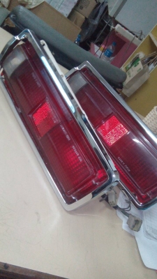 กระจังหน้า ดัทสันเพลาลอย 510 /ไฟท้าย 1 ชุดสวยๆ