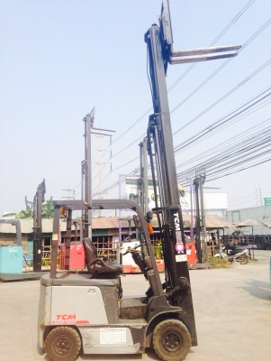 ขายรถโฟล์คลิฟท์ TCM ไฟฟ้านั่งขับ 2.5 ตัน เสาสูง 4.35 เมตร(1420)