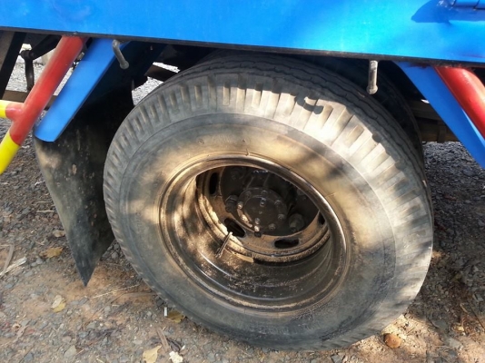 ขายISUZU NPR130แรง ปี49ยาว5เมตร เครื่องดี แคชซีสวย ยางดี ภายในสวย แอร์เย็น สวยเดิมทั้งคัน สภาพพร้อมใช้งาน เอกสารพร้อมโอน จัดไฟแนนซ์ได้ เงื่อนไขง่ายๆวันเดียวรับรถ สนใจโทร 090-8588220คุณนะ 093-3258446คุณบิวตี้ ID:narong498 หรือ www.truck.in.th/498 หรือfb:ณร