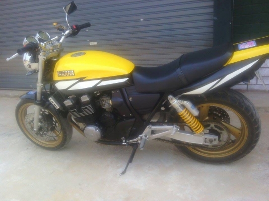 ขายXJR400ทะเบียนไม่ขาดต่อเล่มเขียว 52000 ขายXJR400ทะเบียนไม่ขาดต่อเล่มเขียว 52000