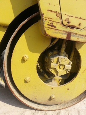 รถบดสั่นสะเทือน SAKAI TW350 เก่าญี่ปุ่น