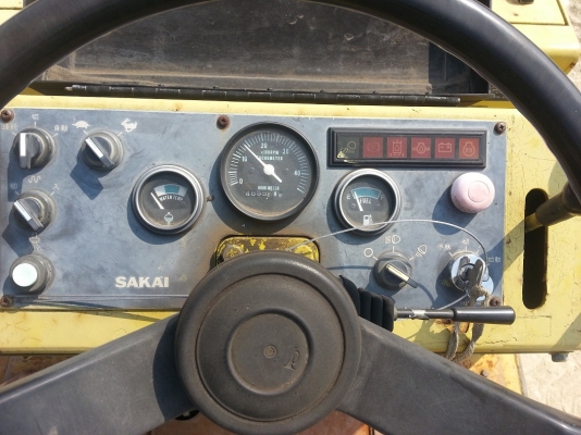 รถบดสั่นสะเทือน SAKAI TW350 เก่าญี่ปุ่น