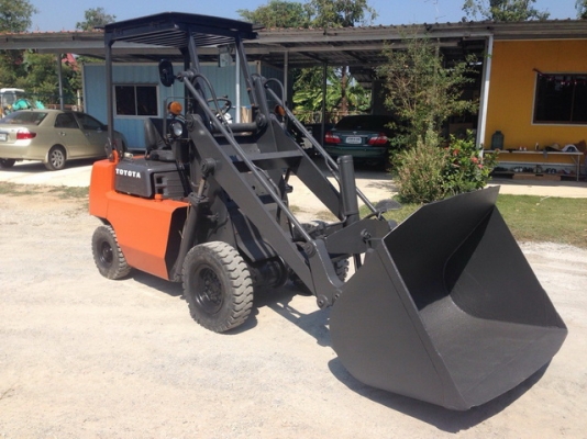 รถตักเล็กเครื่องยนต์เบนซิน TOYOTA SG10 เก่าญี่ปุ่น