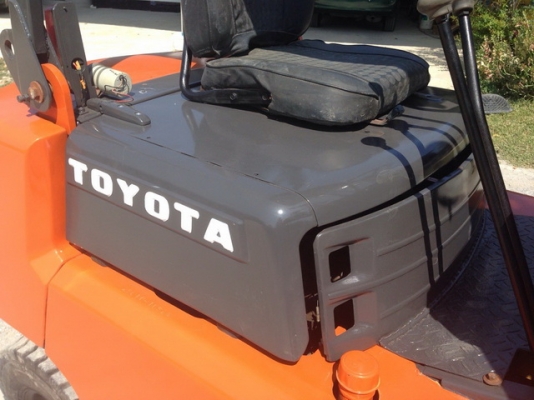 รถตักเล็กเครื่องยนต์เบนซิน TOYOTA SG10 เก่าญี่ปุ่น