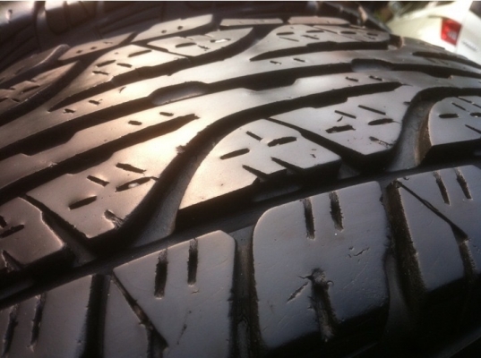 ขายยาง dunlop at 30 x 9.5 x 15 ปี 12 (ปรับราคาเหลือ 3500 )