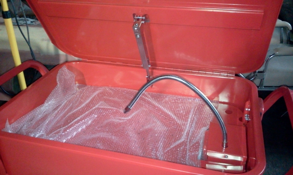 โต๊ะล้างชิ้นงานด้วยปั้มไฟฟ้า โต๊ะล้างชิ้นงานด้วยปั้มไฟฟ้า