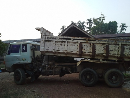 รถบรรทุก ๑๐ ล้อ