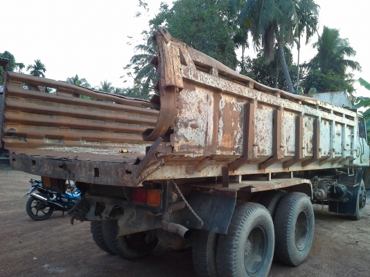 รถบรรทุก ๑๐ ล้อ