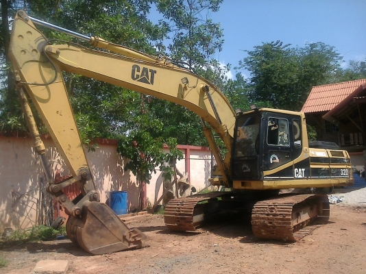 ขายด่วน!! CAT 320 V.2 พร้อมใช้งาน สภาพสวยค่ะ เอกสารพร้อม สนใจติดต่อ ญาดา 082-4487788