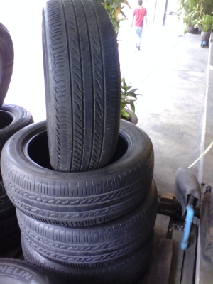 ยาง 215/55R17 MICHELIN PRIMACY = 4 เส้น = 3,900 บาทครับ ...