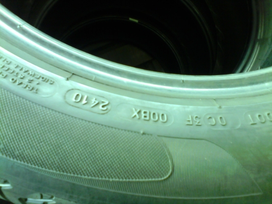 ยาง 215/55R17 MICHELIN PRIMACY = 4 เส้น = 3,900 บาทครับ ...