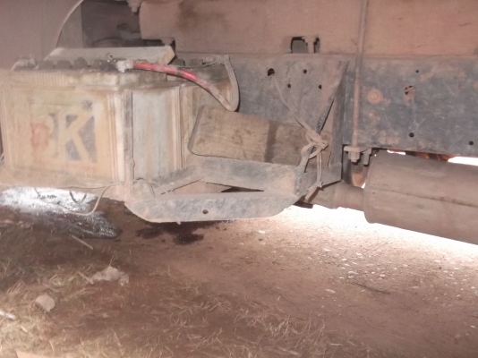 หกล้อ isuzu 85 กระบะ 10 เมตร 30 cm