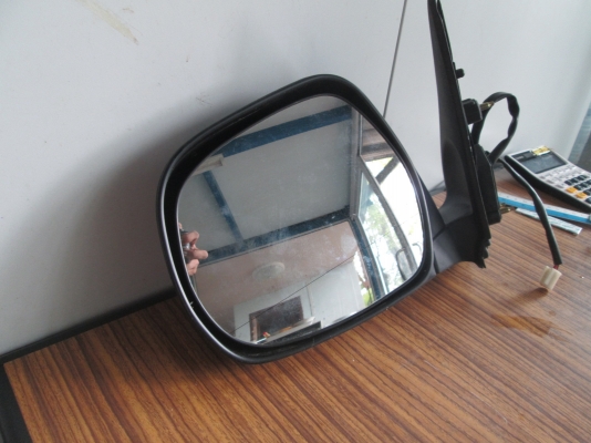 กระจกมองข้าง