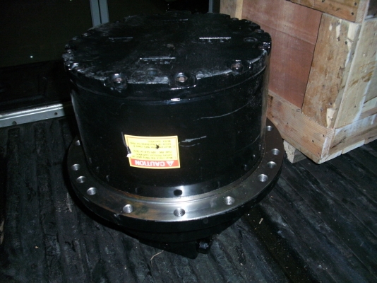 ตัวเดินพร้อมมอเตอร์ยกลูก ของใหม่ทนแข็งฟันกัดไม่เข้ารับรอง รุ่นที่ใช้ได้ PC120-5,SK120-3,5