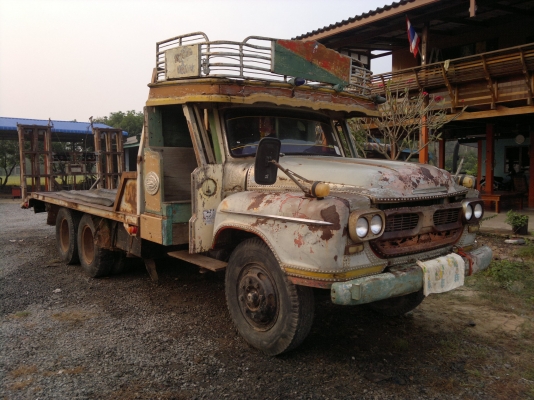 ขายรถ ISUZU หัวยาว กระบะบรรทุกรถเกี่บวข้าว