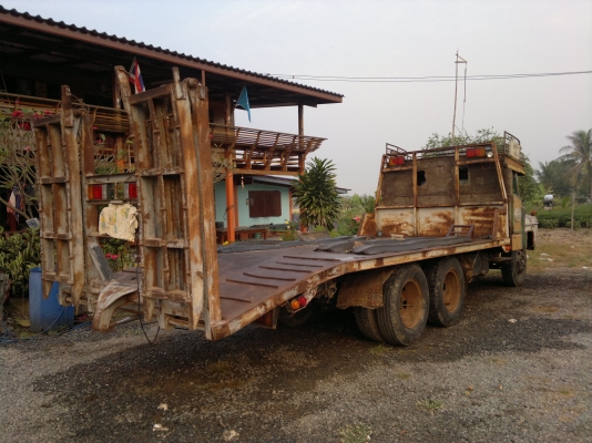 ขายรถ ISUZU หัวยาว กระบะบรรทุกรถเกี่บวข้าว ขายรถ ISUZU หัวยาว กระบะบรรทุกรถเกี่บวข้าว