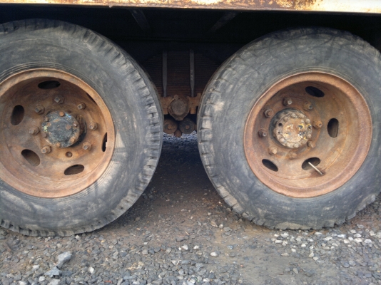 ขายรถ ISUZU หัวยาว กระบะบรรทุกรถเกี่บวข้าว ขายรถ ISUZU หัวยาว กระบะบรรทุกรถเกี่บวข้าว