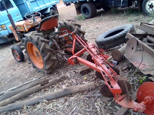 KUBOTA L20 เล็ก อุปกรณ์ครบพร้อมใช้ KUBOTA L20 เล็ก อุปกรณ์ครบพร้อมใช้