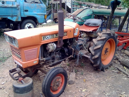 KUBOTA L20 เล็ก อุปกรณ์ครบพร้อมใช้ KUBOTA L20 เล็ก อุปกรณ์ครบพร้อมใช้