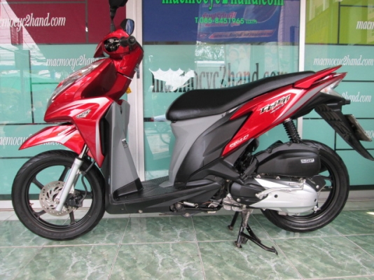 ขาย click110I ลายสตรีท สีดำ แดงรุ่นนี้เครื่องดีมาก รอบเบาแทบไม่ได้ยินเสียง เงียบมาก 27500