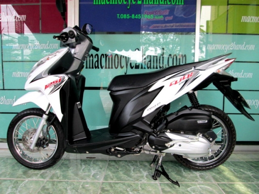 ขาย click110I ลายสตรีท สีดำ แดงรุ่นนี้เครื่องดีมาก รอบเบาแทบไม่ได้ยินเสียง เงียบมาก 27500