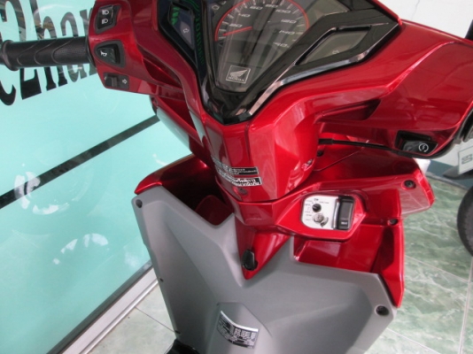 ขาย click110I ลายสตรีท สีดำ แดงรุ่นนี้เครื่องดีมาก รอบเบาแทบไม่ได้ยินเสียง เงียบมาก 27500