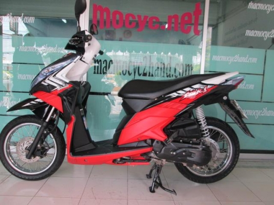 ขาย click110I ลายสตรีท สีดำ แดงรุ่นนี้เครื่องดีมาก รอบเบาแทบไม่ได้ยินเสียง เงียบมาก 27500