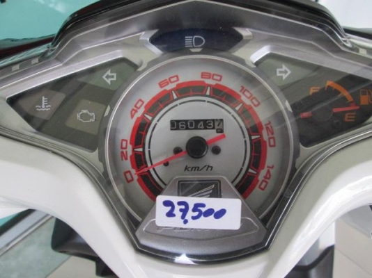 ขาย click110I ลายสตรีท สีดำ แดงรุ่นนี้เครื่องดีมาก รอบเบาแทบไม่ได้ยินเสียง เงียบมาก 27500