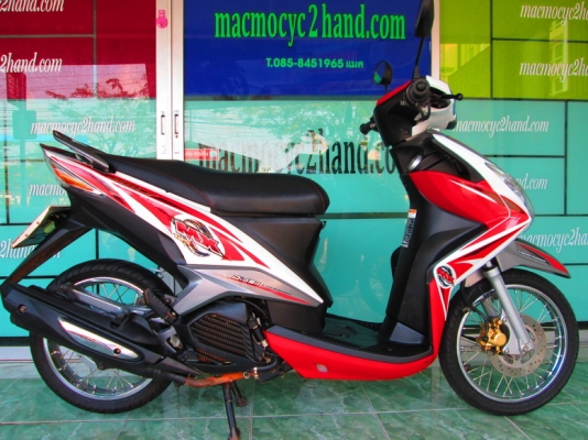 ขาย click110I ลายสตรีท สีดำ แดงรุ่นนี้เครื่องดีมาก รอบเบาแทบไม่ได้ยินเสียง เงียบมาก 27500