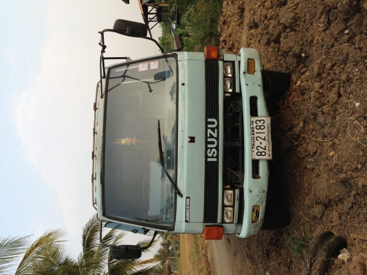 ขาย 6 ล้อดั๊มพ์ Isuzu Rocky ราคา 630,000 บาท