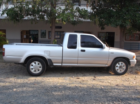 รถบ้าน 100 \% รถใช้ประจำ พึ่งผ่อนหมดเดือนมกราคม 56 หน้าหลังเดิม ช่วงล่างแน่น