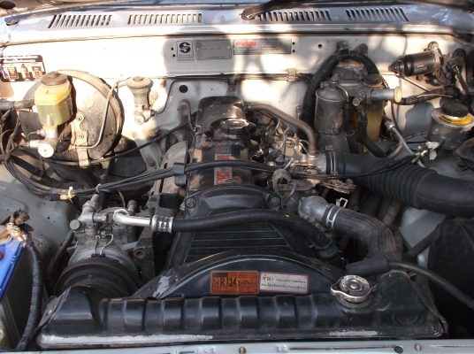 รถบ้าน 100 \% รถใช้ประจำ พึ่งผ่อนหมดเดือนมกราคม 56 หน้าหลังเดิม ช่วงล่างแน่น