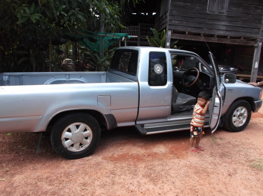 รถบ้าน 100 \% รถใช้ประจำ พึ่งผ่อนหมดเดือนมกราคม 56 หน้าหลังเดิม ช่วงล่างแน่น